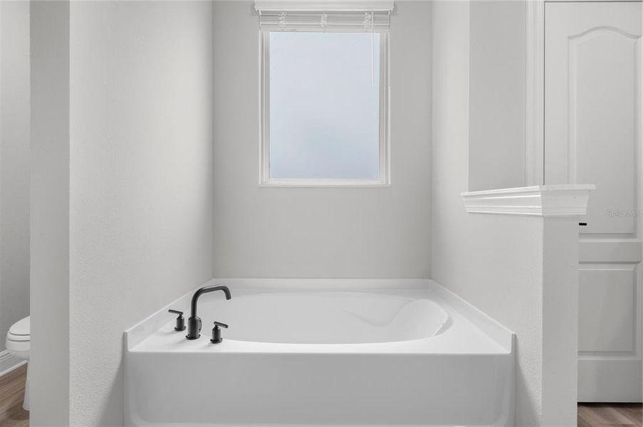 Close-up of interior finishes inside a home in Gum Lake Preserve, Lake Alfred (Image 10).