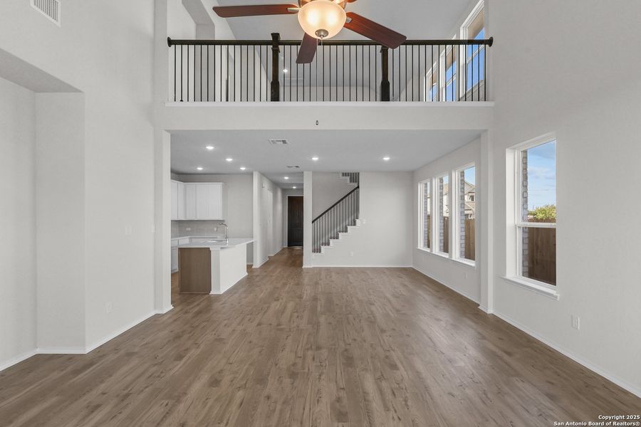 Spacious, unfurnished interior of a new home in Sunflower Ridge, New Braunfels (Image 34). Spacious, unfurnished interior of a new home in Sunflower Ridge, New Braunfels (Image 34).