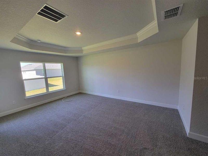 Spacious, unfurnished interior of a new home in Marion Oaks, Ocala (Image 12).