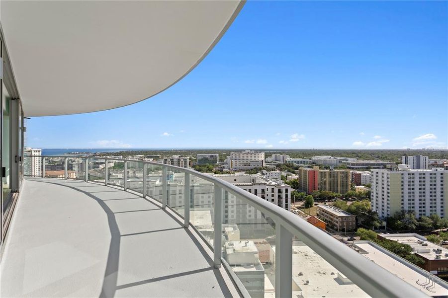 Condo located in St. Petersburg, FL showcasing its design and architecture (Image 27). Condo located in St. Petersburg, FL showcasing its design and architecture (Image 27).