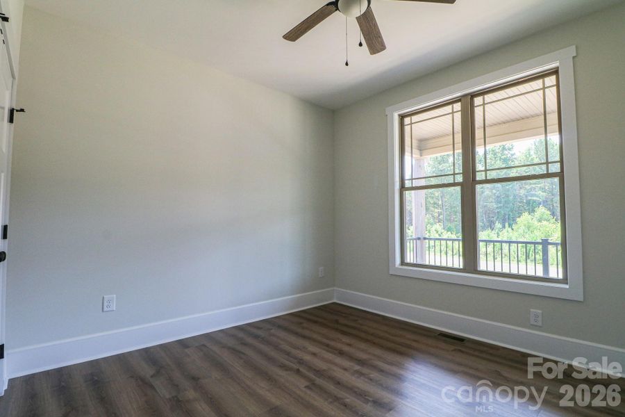Spacious, unfurnished interior of a new home in , Salisbury (Image 27).