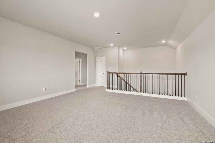 Spacious, unfurnished interior of a new home in Copper Canyon, Bulverde (Image 19).