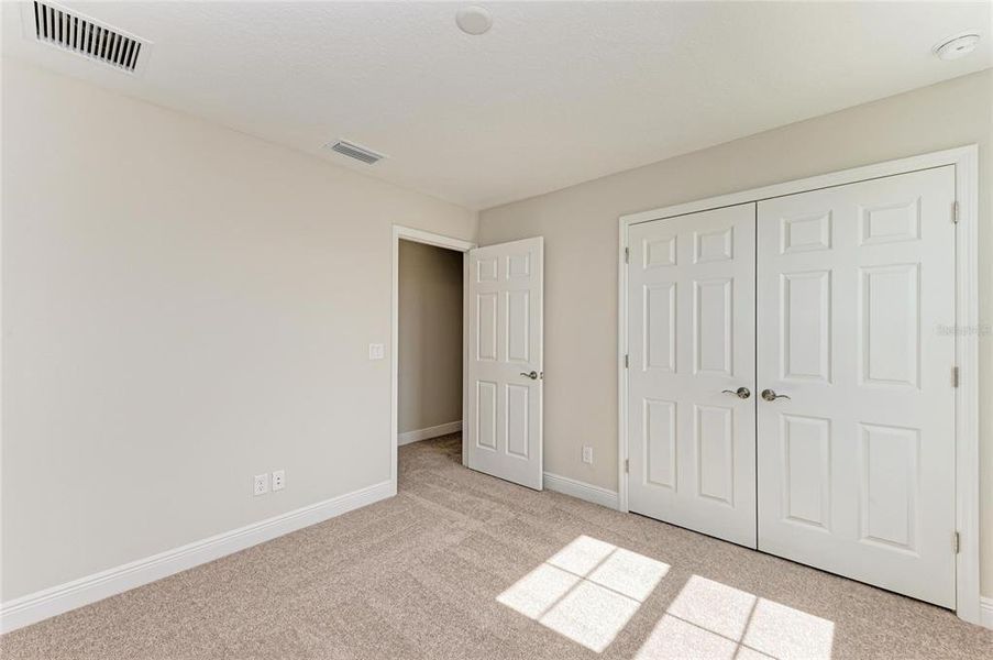 Spacious, unfurnished interior of a new home in Mirada, San Antonio (Image 17).