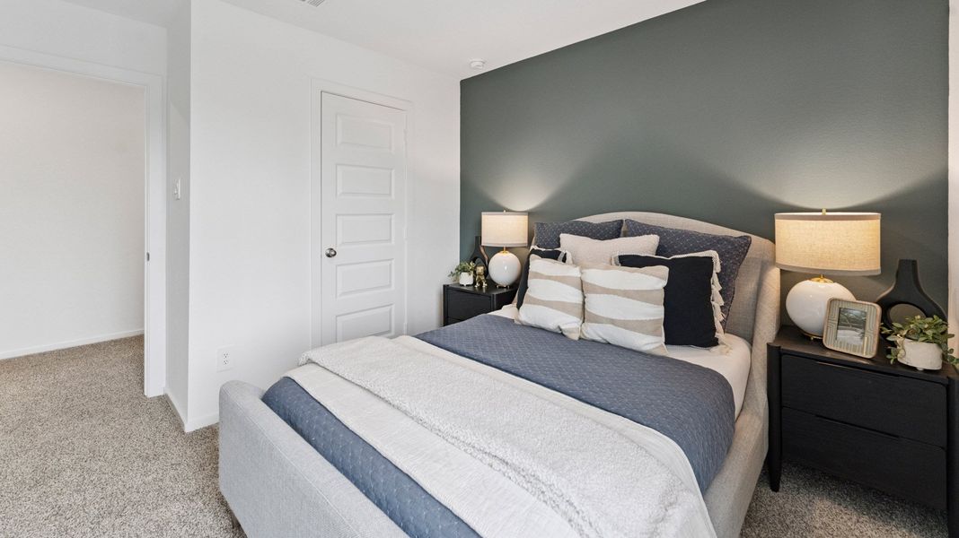 Representative furnished interior of a home built from the Honeysuckle by D.R. Horton in Mansfield Estates, Houston (Image 20). Representative furnished interior of a home built from the Honeysuckle by D.R. Horton in Mansfield Estates, Houston (Image 20).