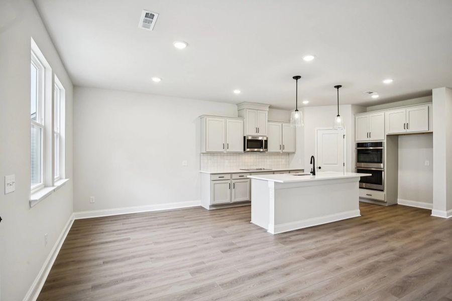 Image 29 of a home in Willow Landing.