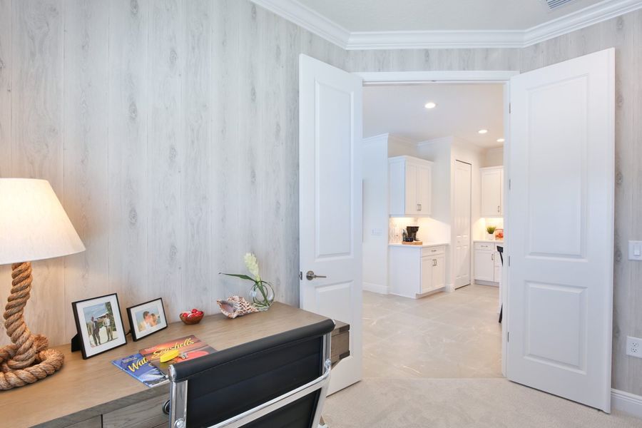 Representative furnished interior of a home built from the Sandcastle 2 by Neal Communities in Boca Royale Golf & Country Club at Wellen Park, Englewood (Image 16).