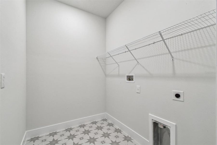 Spacious, unfurnished interior of a new home in The Peninsula at Rhodine Lake, Riverview (Image 32).