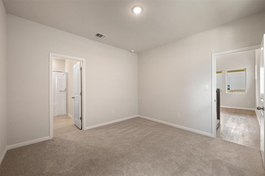 Spacious, unfurnished interior of a new home in La Cima, San Marcos (Image 18).