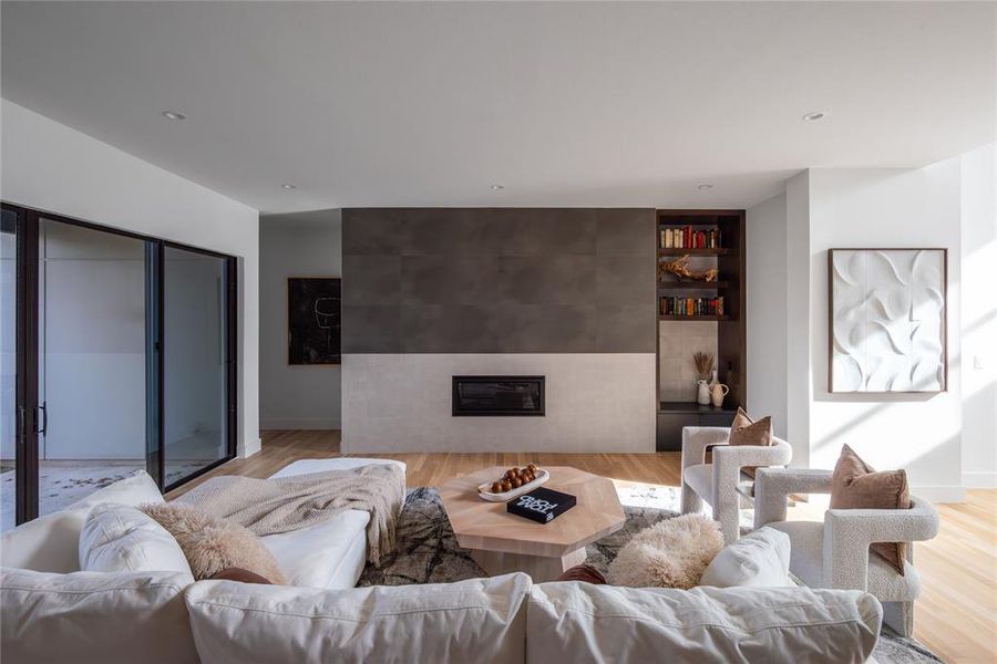 Furnished interior view inside a new home in , Dallas (Image 30).