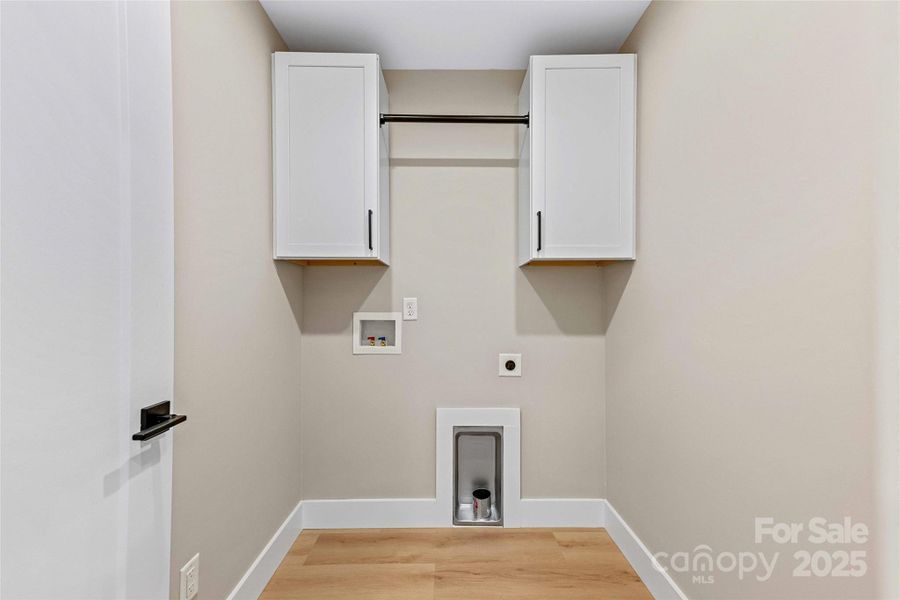 Spacious, unfurnished interior of a new home in , Marion (Image 44).