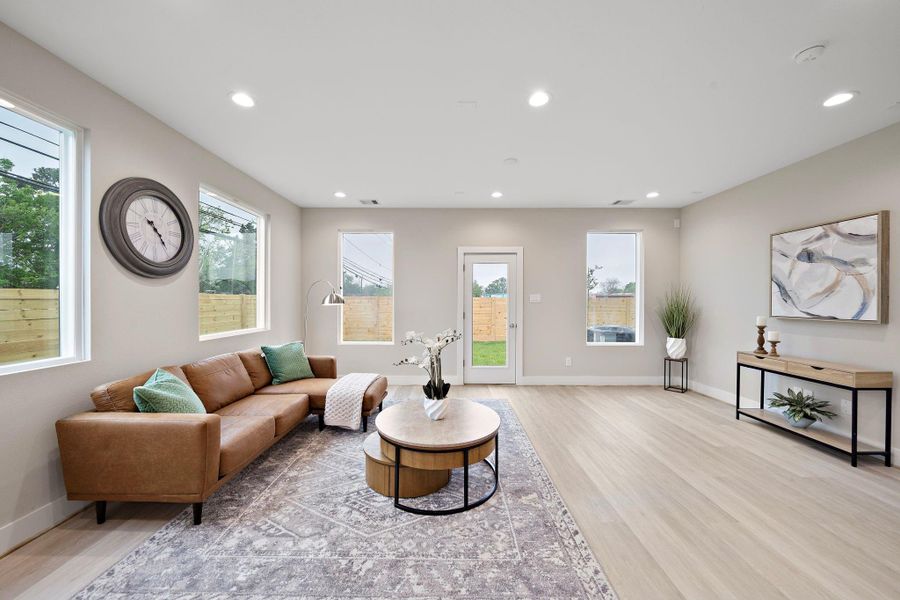 Furnished interior view inside a new home in Scranton Estates, Houston (Image 27).