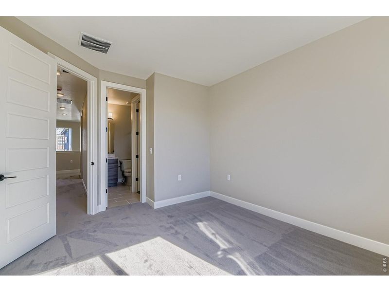 Spacious, unfurnished interior of a new home in Baseline, Broomfield (Image 40).