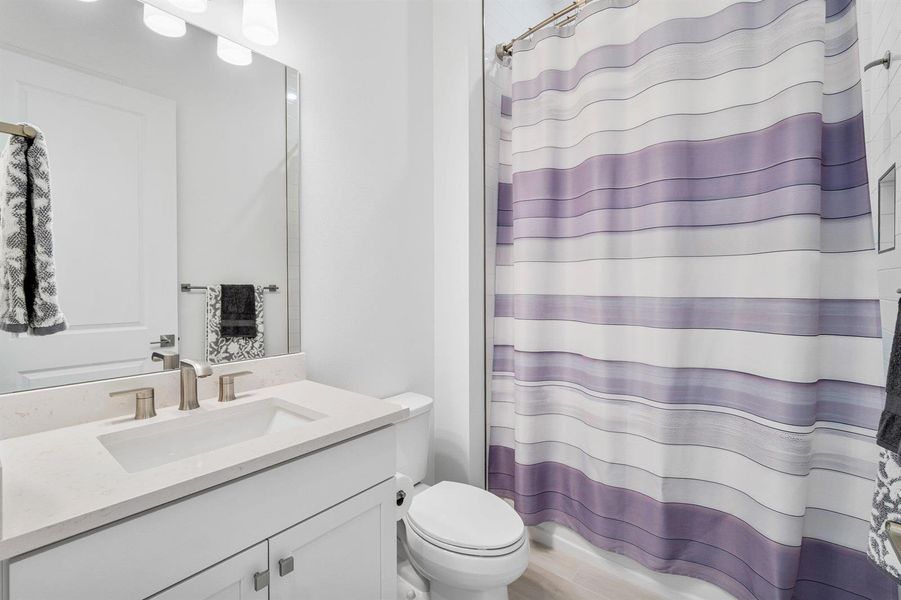 bathroom bathroom