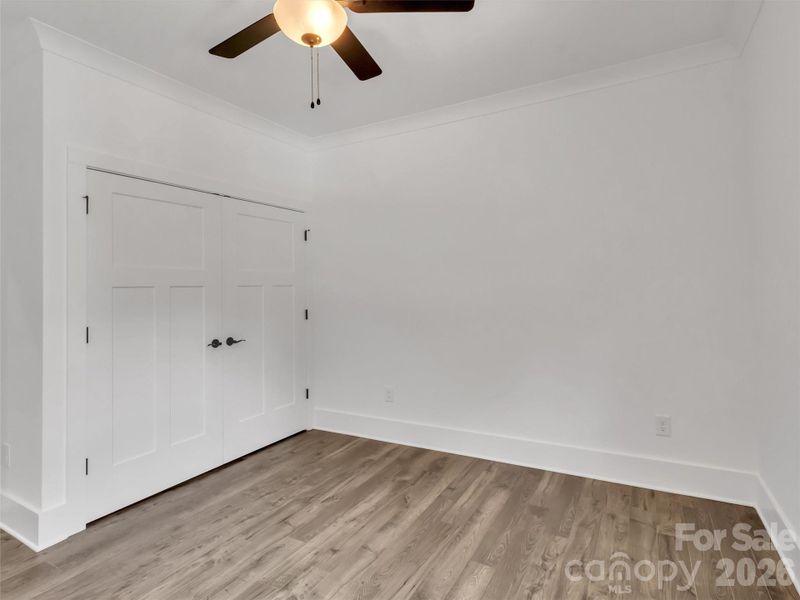Spacious, unfurnished interior of a new home in , Asheville (Image 18).