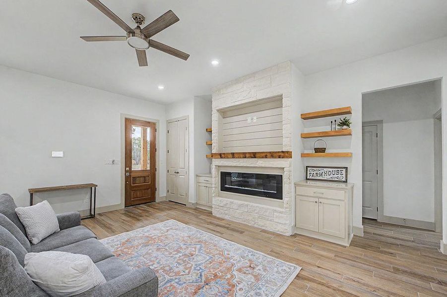 Furnished interior view inside a new home in , Wimberley (Image 16).