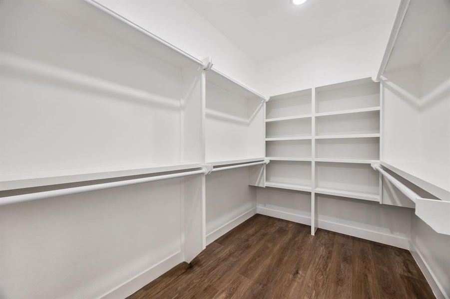 Spacious, unfurnished interior of a new home in , Dallas (Image 22).