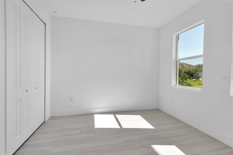 Spacious, unfurnished interior of a new home in , Punta Gorda (Image 18).