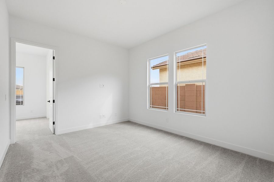 Spacious, unfurnished interior of a new home in Aloravita South, Peoria (Image 30).