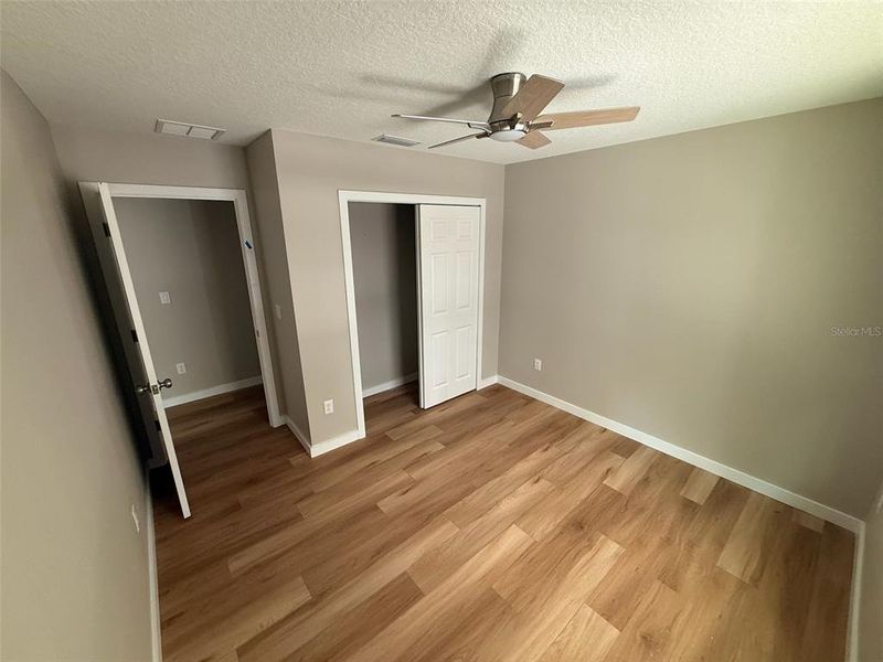 Spacious, unfurnished interior of a new home in , Palatka (Image 12).