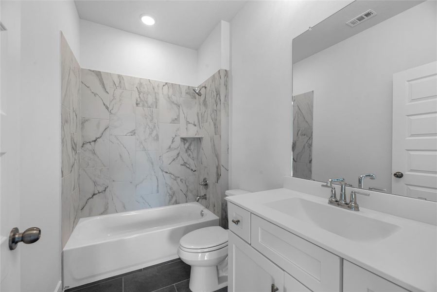 Representative image. Features, selections and colors may vary.