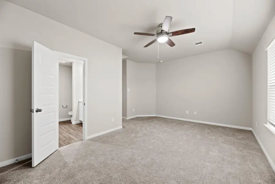 Spacious, unfurnished interior of a new home in Ridgeland Hills, Willis (Image 8). Spacious, unfurnished interior of a new home in Ridgeland Hills, Willis (Image 8).
