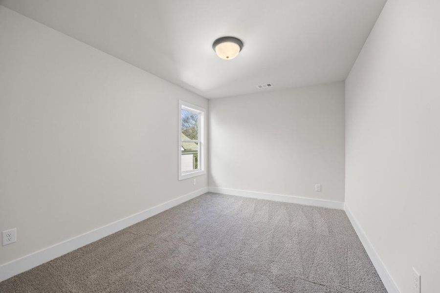Spacious, unfurnished interior of a new home in , Hartwell (Image 19).