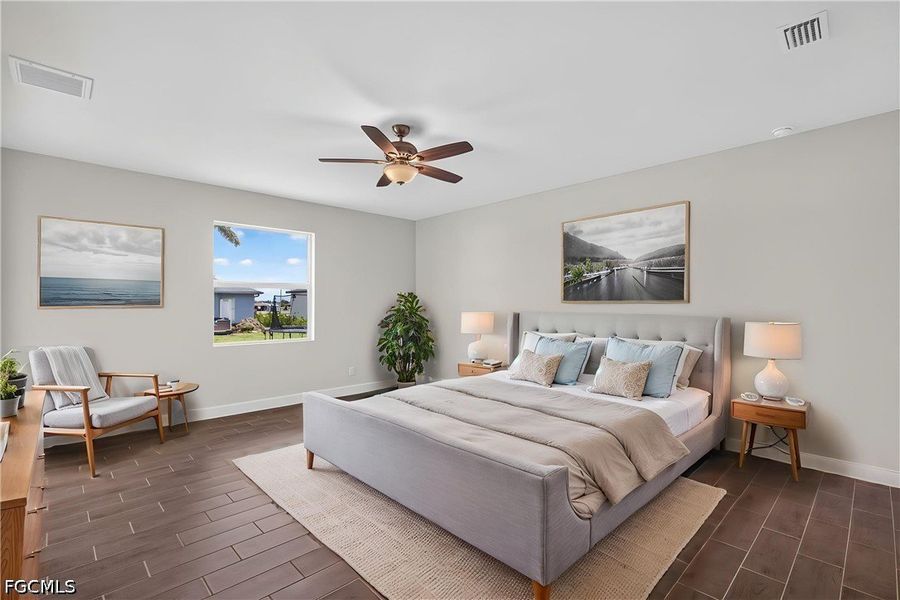 Furnished interior view inside a new home in Cape Coral, Cape Coral (Image 7).
