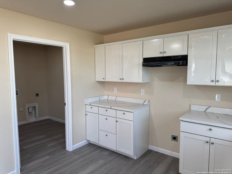 Spacious, unfurnished interior of a new home in , Natalia (Image 14).