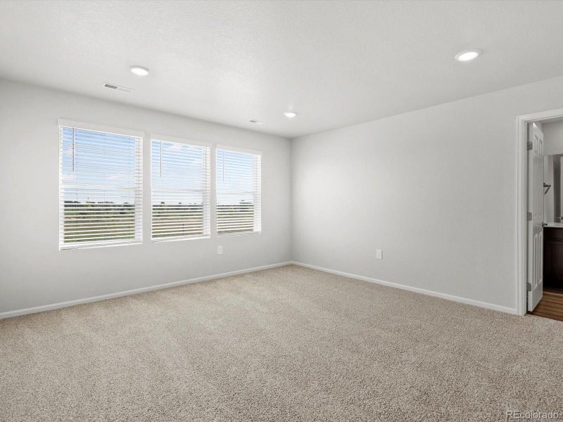 Spacious, unfurnished interior of a new home in , Windsor (Image 30).
