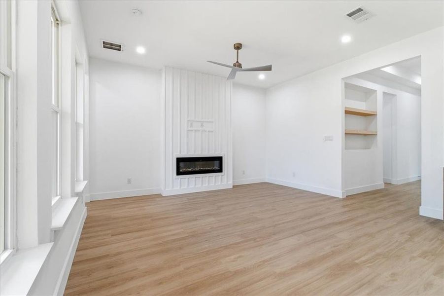 Spacious, unfurnished interior of a new home in , Dallas (Image 28).