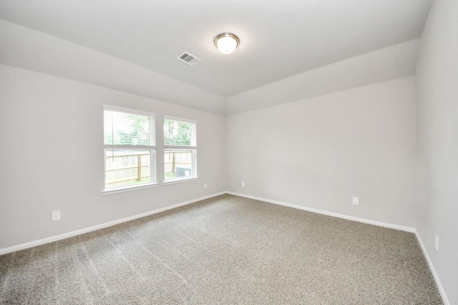 Spacious, unfurnished interior of a new home in Montgomery Ridge: Landmark Collection, Montgomery (Image 27).