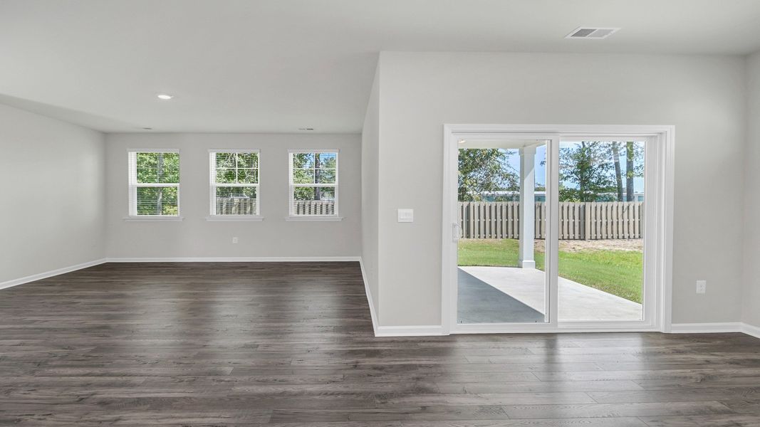 Spacious, unfurnished interior of a new home in Leatherstone, Blythewood (Image 18).