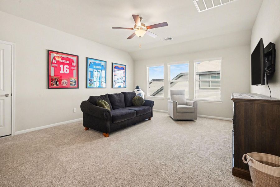 Furnished interior view inside a new home in Coastal Point, League City (Image 7). Furnished interior view inside a new home in Coastal Point, League City (Image 7).