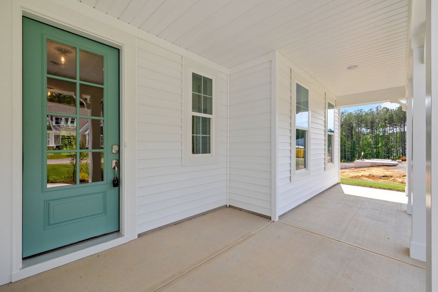 Representative exterior details of a home built from the The Chandler by RobuckHomes in Baylee Ridge, Selma (Image 79).