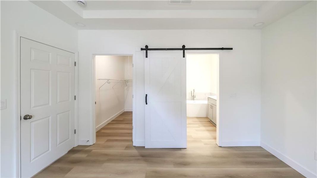 Spacious, unfurnished interior of a new home in , Carrollton (Image 23).