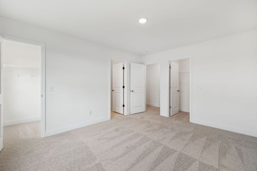 Spacious, unfurnished interior of a new home in Willow Landing, Mount Juliet (Image 38).