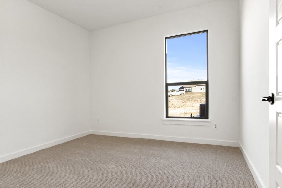 Spacious, unfurnished interior of a new home in Cottonwood Creek, Rowlett (Image 13).