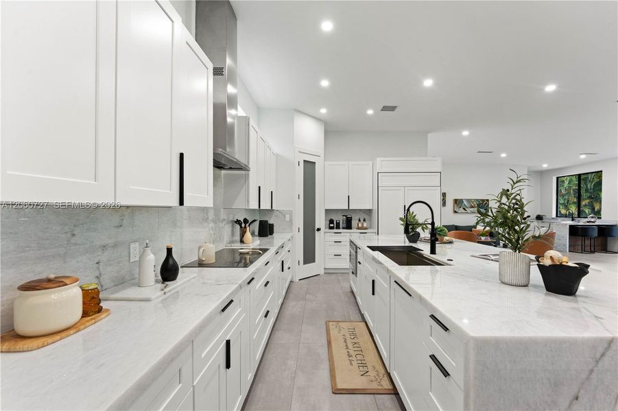 Furnished interior view inside a new home in , Plantation (Image 30).
