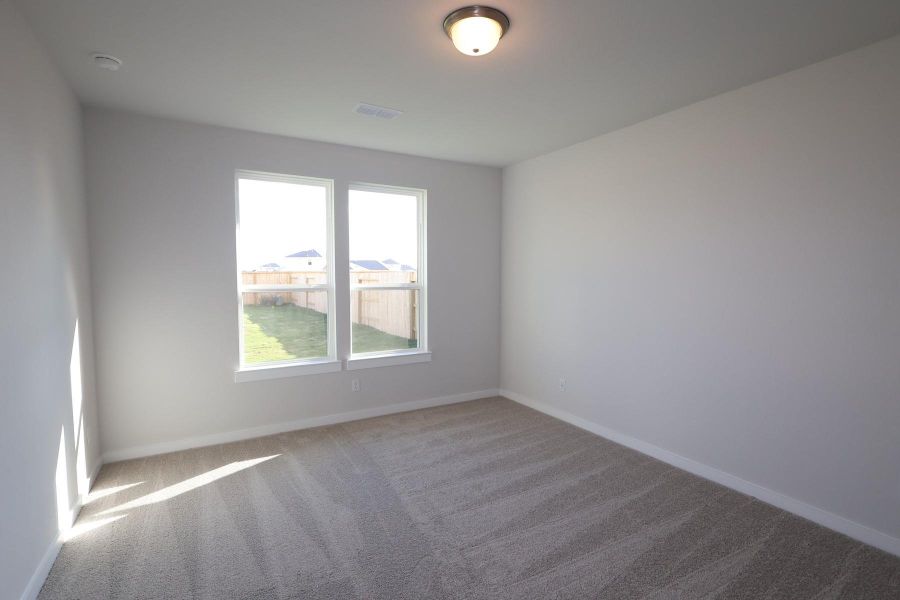 Spacious, unfurnished interior of a new home in Mason Woods, Cypress (Image 16).