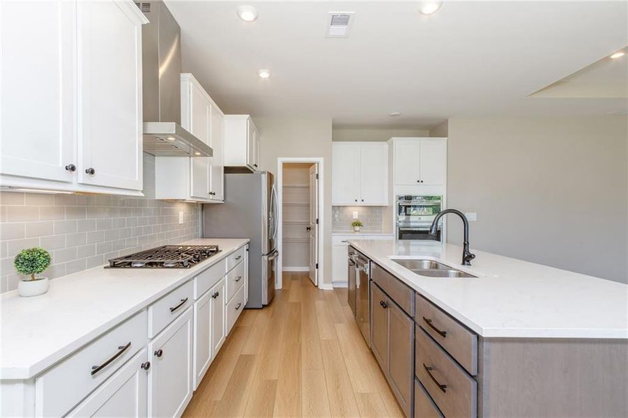 Furnished interior view inside a new home in Sweetbay Farm, Lawrenceville (Image 13).