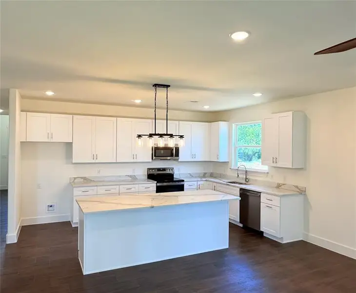 Furnished interior view inside a new home in , Granbury (Image 5).