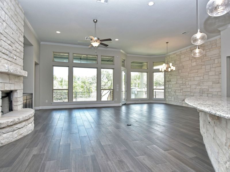 Representative unfurnished interior of a home built from the San Simeon II by Giddens Homes in Clearwater Ranch, Liberty Hill (Image 27).