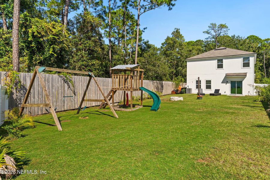 Image 49 of a home in Ravenswood Village.