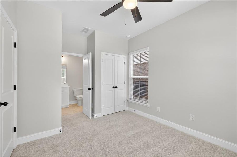 Spacious, unfurnished interior of a new home in 1871 Hollywood, Atlanta (Image 28).