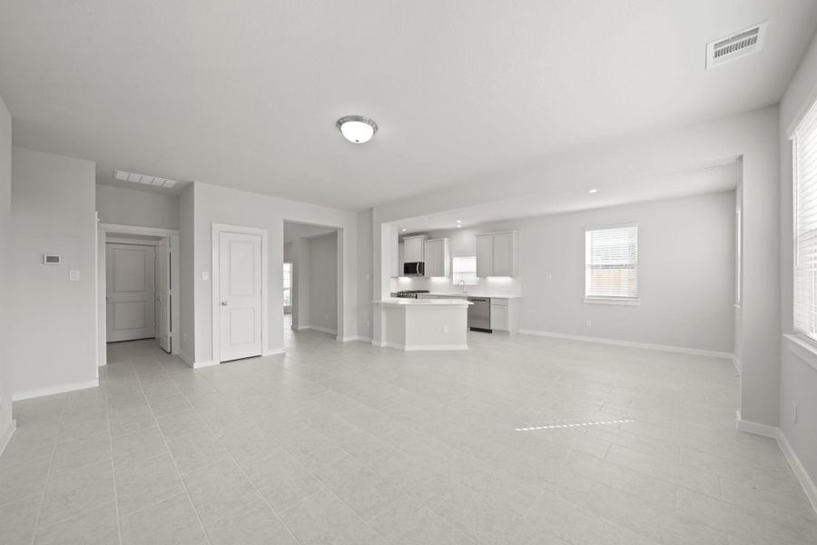 Spacious, unfurnished interior of a new home in Hunters Creek, Baytown (Image 12). Spacious, unfurnished interior of a new home in Hunters Creek, Baytown (Image 12).