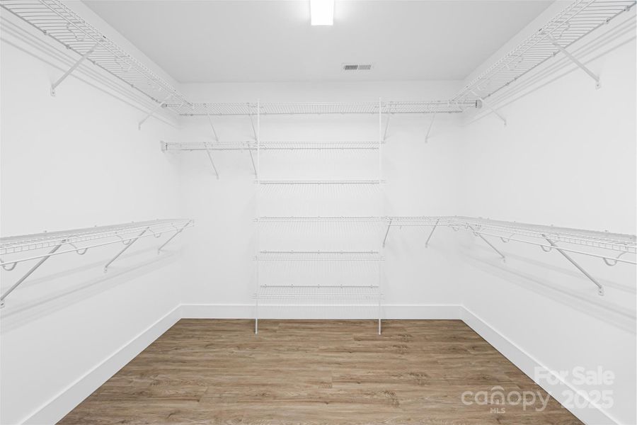 Walk in closet