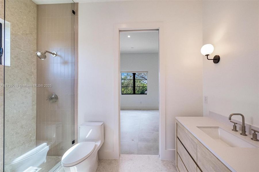 Furnished interior view inside a new home in , Pinecrest (Image 6).