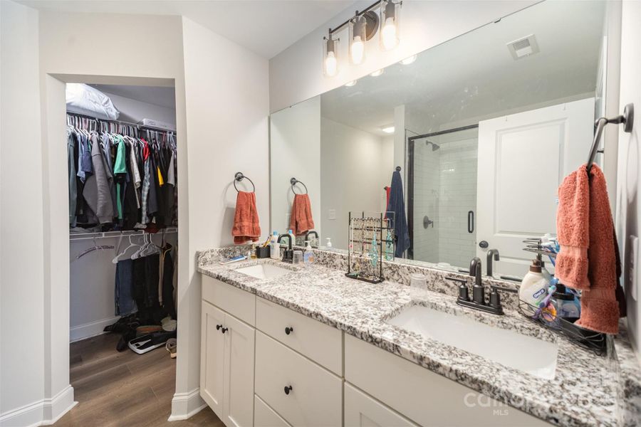 Furnished interior view inside a new home in , Kings Mountain (Image 12).