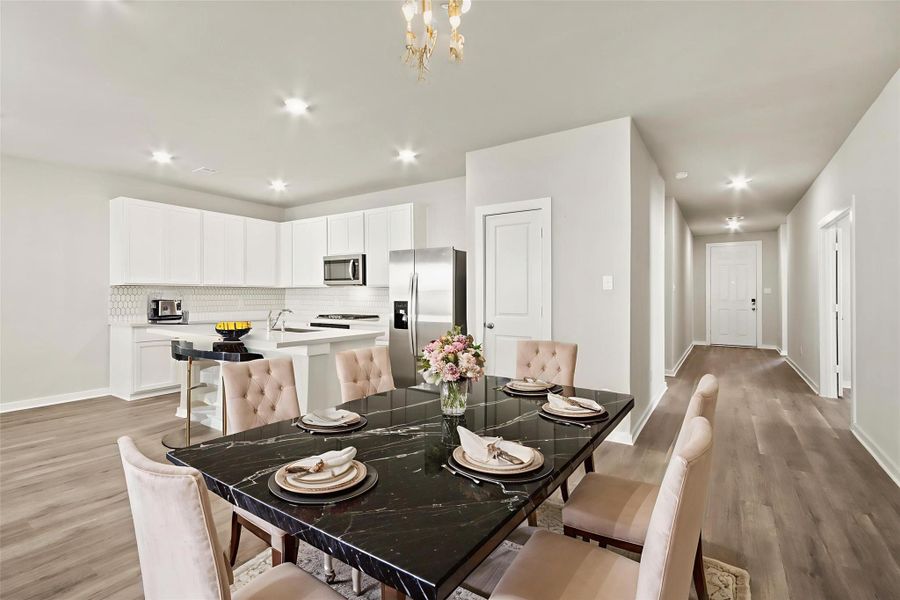 Furnished interior view inside a new home in Westridge Cove, Conroe (Image 16). Furnished interior view inside a new home in Westridge Cove, Conroe (Image 16).