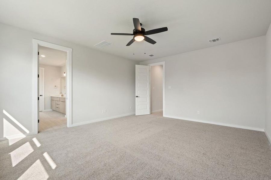 Spacious, unfurnished interior of a new home in Park Central, Georgetown (Image 27).